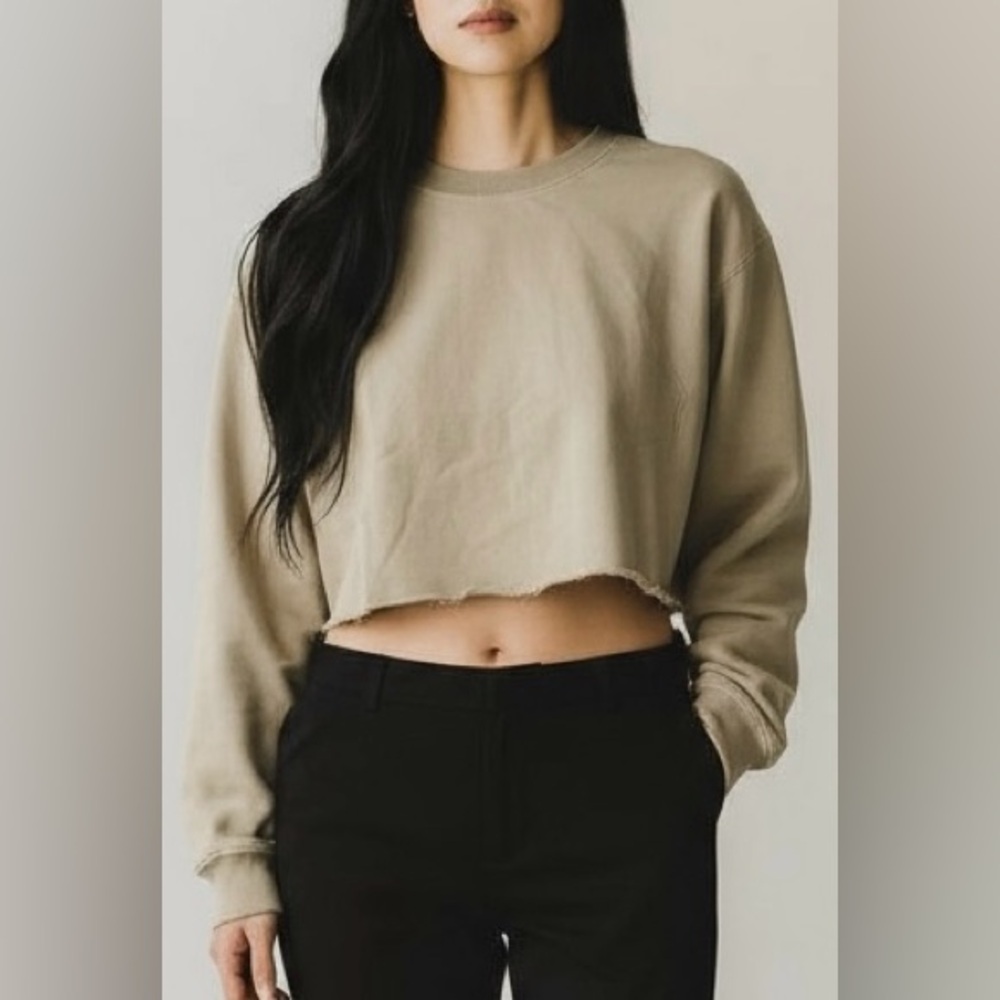 Junk food clothing women’s Cropped crewneck Sweatshirt sweater beige size medium
